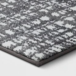 20"x30" Cross Hatch Tufted Bath Rug Gray - Room Essentialsâ˘